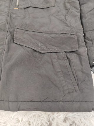 Chaquetón Negro con Capucha