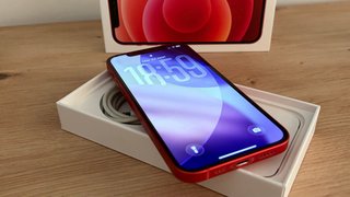 Apple iPhone 12 64GB Rojo Batería 83%