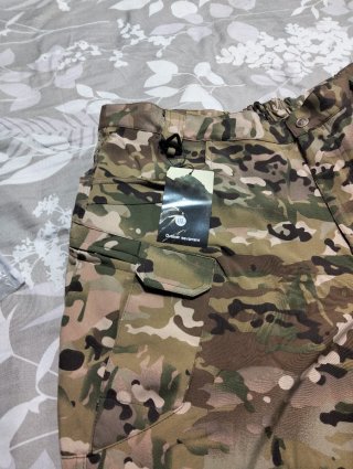 Pantaloncini cargo camouflage uomo 4XL / Taglia 46