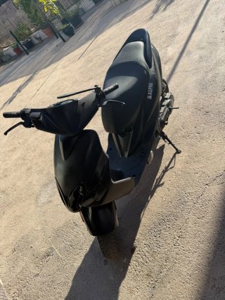 Yamaha Jog RR Scooter Negra