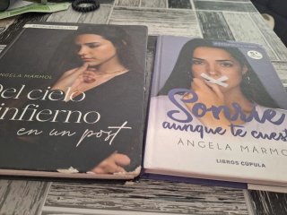 2 libros Ángela Mármol