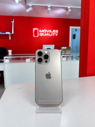 iPhone 15 Pro 256GB Titanio Natural – Exposición