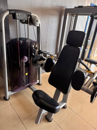 Máquina Tríceps Press Francés GYM