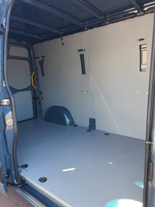 MERCEDES Sprinter 315 CDI 9G L2H2 3.5T