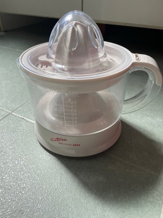 Exprimidor Eléctrico Jata