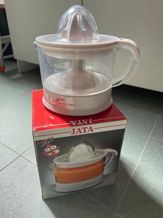 Exprimidor Eléctrico Jata
