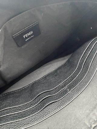 Pochette Fendi Negra