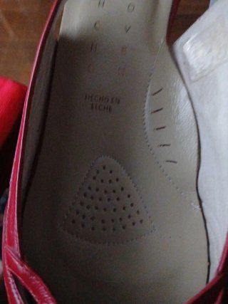 Zapatos y cartera rojos