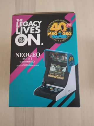 Neo Geo mini y mando