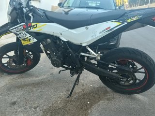 Moto 125 4T Supermoto