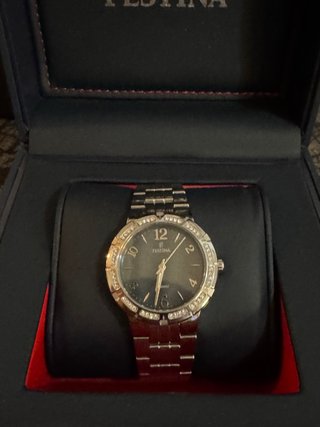 Reloj Festina de Mujer Plateado nunca usado