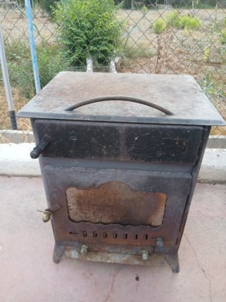 Estufa de Leña Metálica