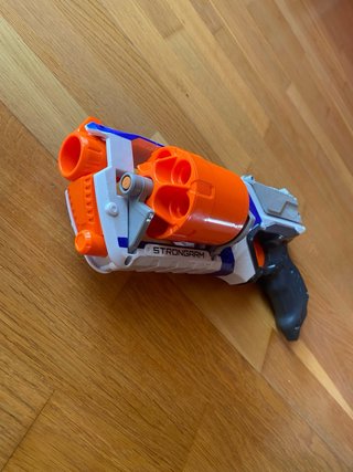 Pistola Nerf Strongarm Elite