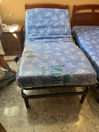 2 Camas Articuladas (Metal y Madera)