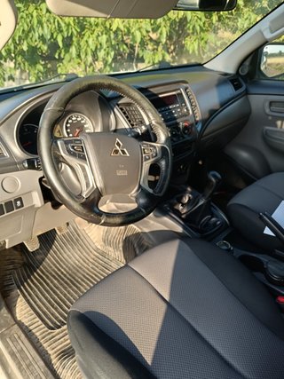 Mitsubishi L200 D/C 250 DI-D M-PRO
