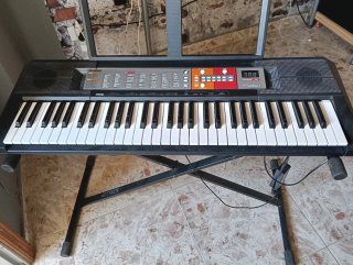 Teclado Yamaha PSR-F50
