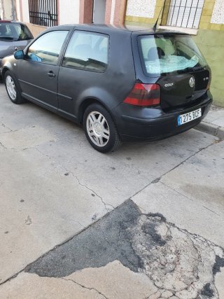 Volkswagen Golf 2000