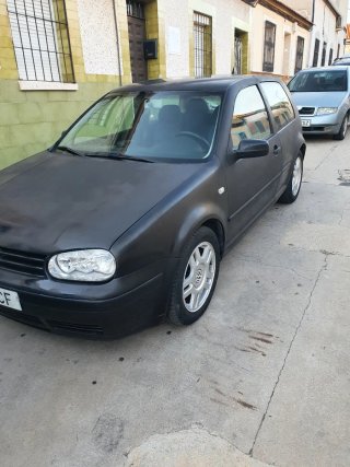 Volkswagen Golf 2000