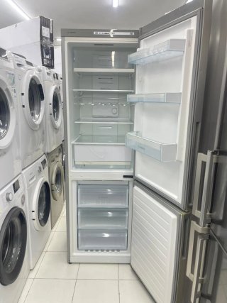 Nevera marca Bosch Acero Inoxidable 6mess garantía