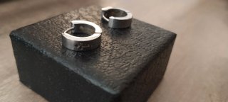 Pendientes de Aro Plateados con Cruz