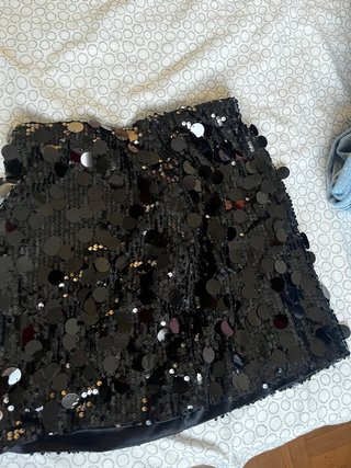Falda negra de lentejuelas