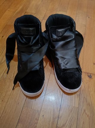 Scarpe Yamamay nere simil velluto con lacci raso