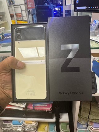 Samsung Z Flip3 5G 128GB Beige