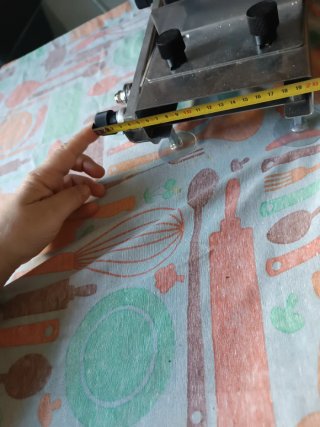 Affettatrice manuale in acciaio