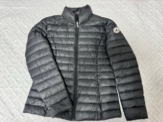 Chaqueta Jott real negra, con poco uso.