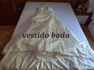 Vestido de Novia color marfil, raso, modelo 3011.