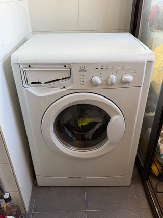 Lavadora Indesit WIL 85