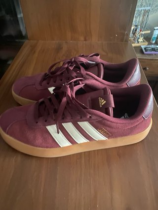 Adidas granate talla 41,5
