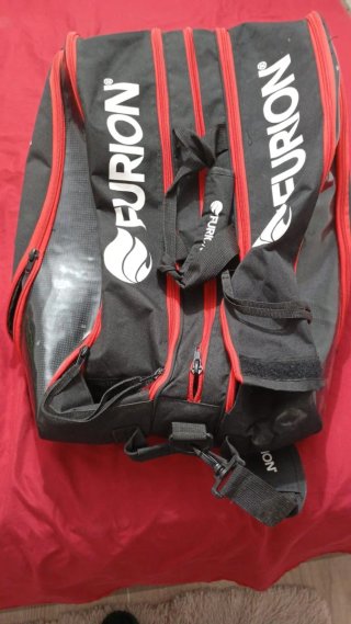 Paletero Furion Padel Negro y Rojo
