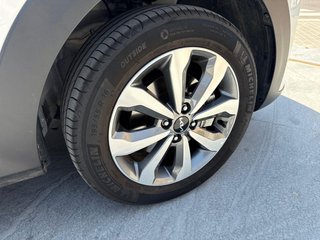 KIA Stonic 1.0 MHEV Drive