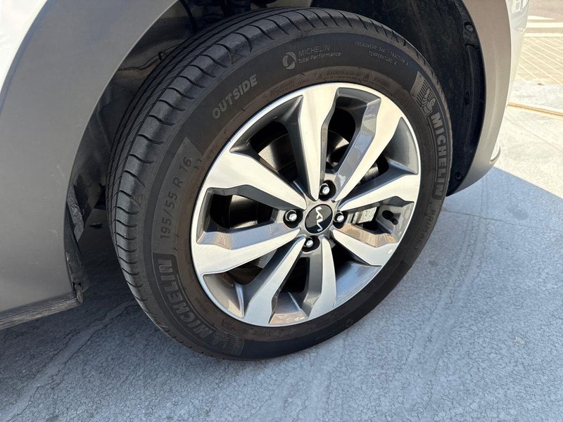 Kia Stonic 2025, foto 13