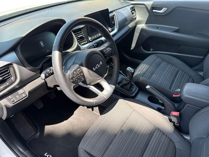 Kia Stonic 2025, foto 12