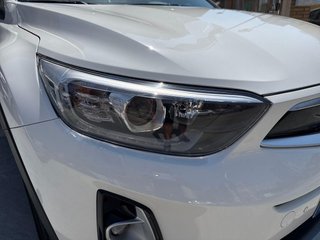 KIA Stonic 1.0 MHEV Drive