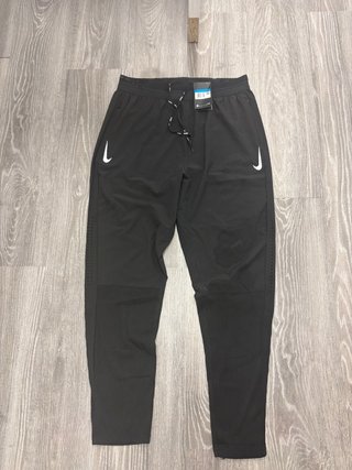 Pantalón Nike Aeroswift Negro Talla L