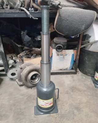 Gato Hidráulico KM 15t