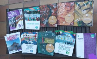 Lote de libros de texto de 3° ESO colegio GSD