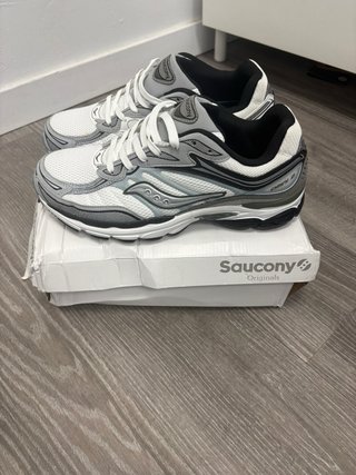 Zapatillas Saucony Omni 9 Blanco/Gris Talla 45