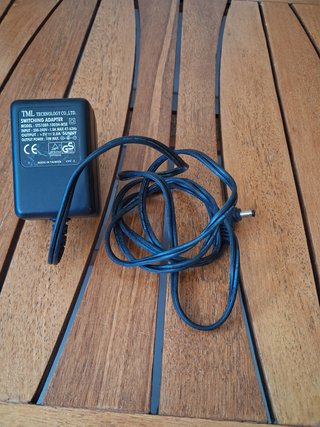 CARGADOR UNIFIVE USE300520