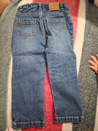 4 Pantalón vaquero niña 18 meses