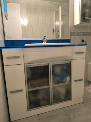 Mueble de Baño con Encimera de Cristal y Espejo