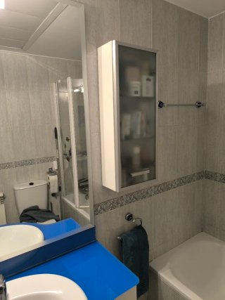 Mueble de Baño con Encimera de Cristal y Espejo