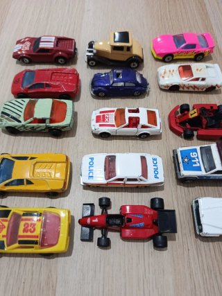 Lote de 15 coches Majorette y Matchbox