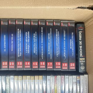 Lote VHS y DVD precintados y desprecintados