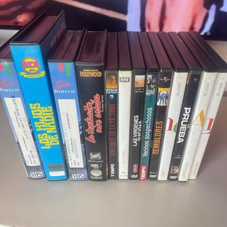 Lote VHS y DVD precintados y desprecintados