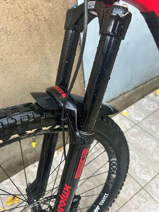 Bicicleta de Enduro Ghost Roja