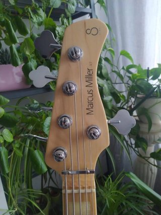 Bajo Sire Marcus Miller V7